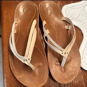 EUC Olukai Flip Flops 40.5 Kapehe Launa